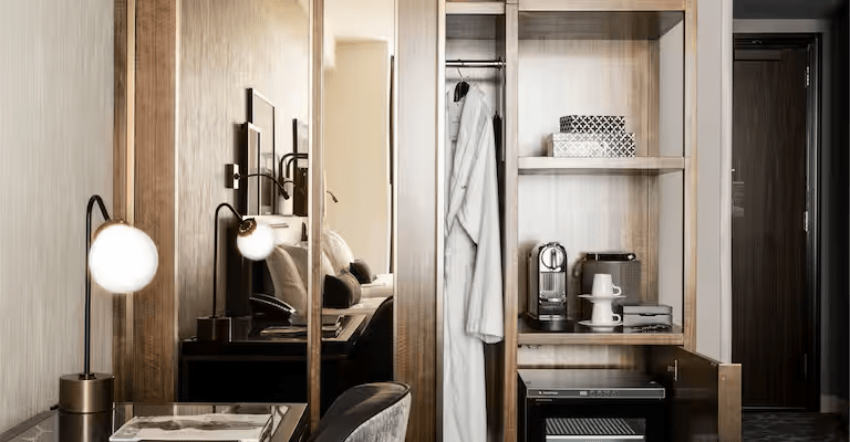 1 King Bed Corner Studio